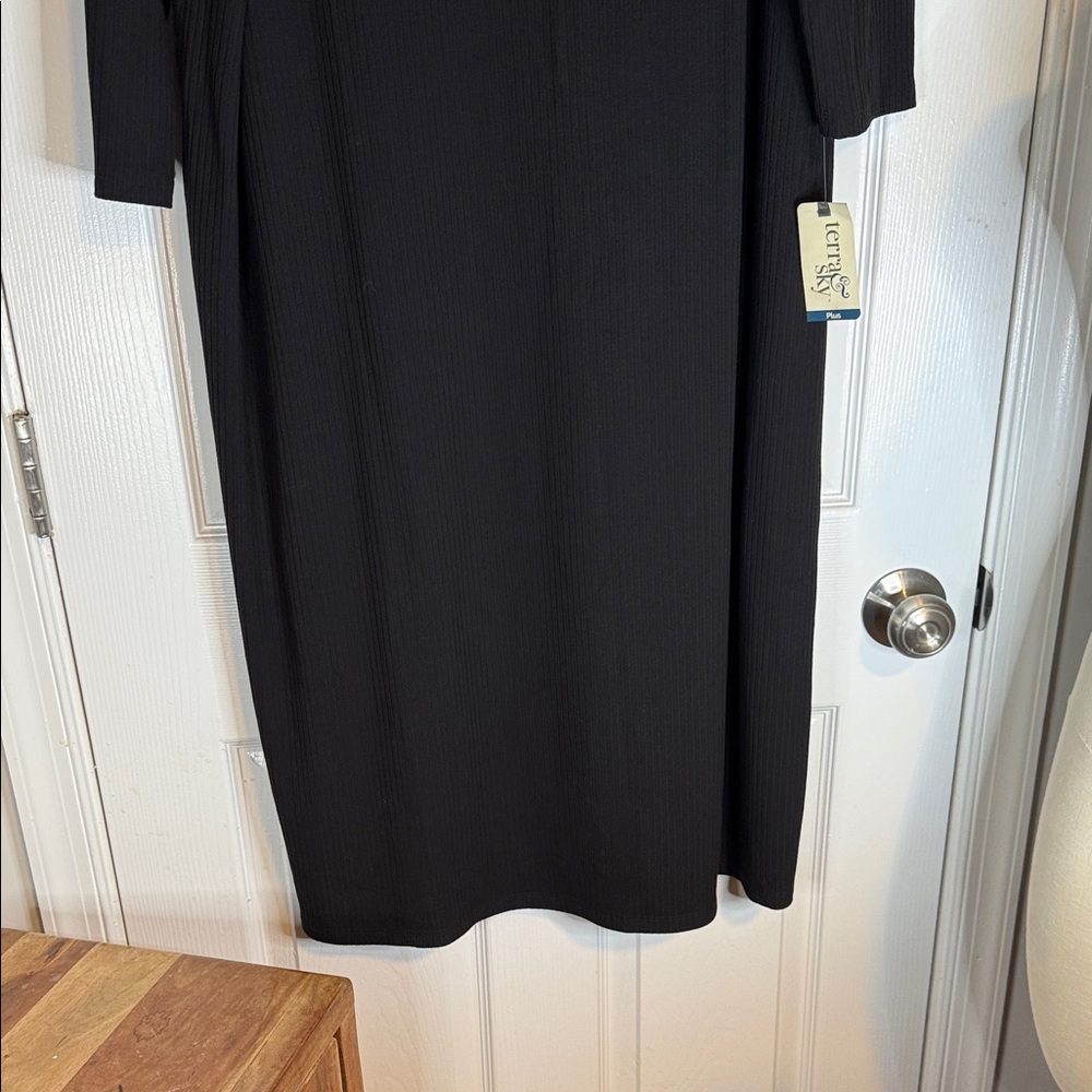 Black Long Sleeve Dress - Picture 2 of 7